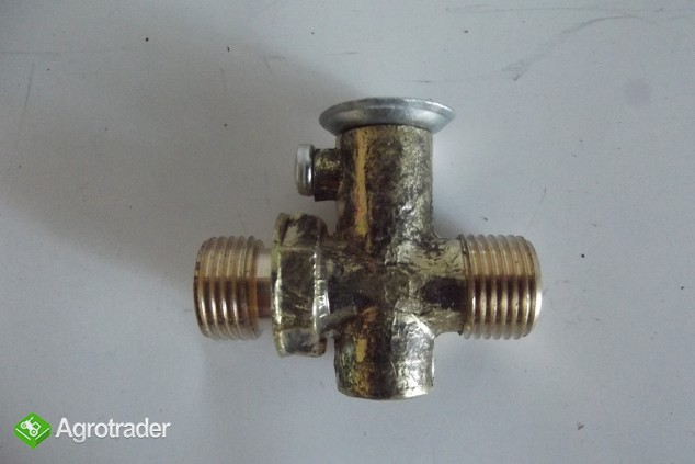 Kranik paliwa URSUS C 330/ C 360